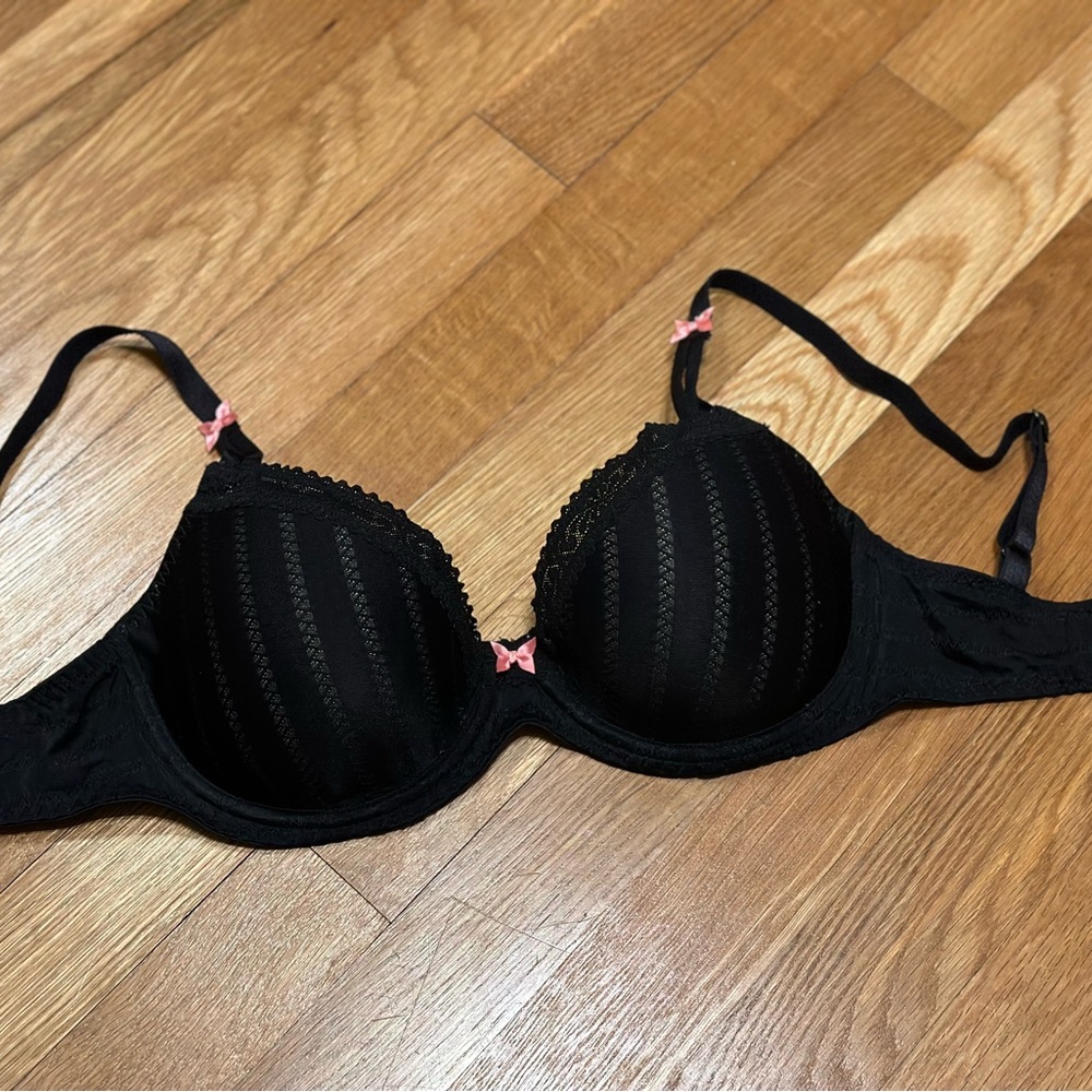 Betsey Johnson Black Underwire Bra with Adjustable Straps and Molded Cups